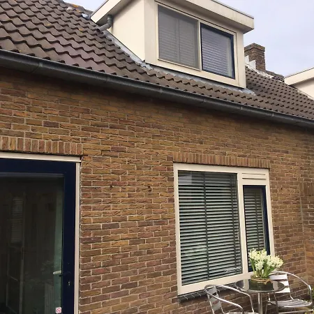 Zomerhuis Zuid 1 *